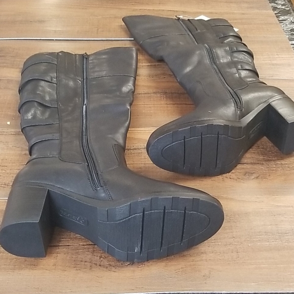Baretraps Gyllian Wide Calf Boots 